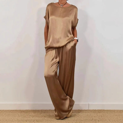 Luxe Satin Two-Piece Suit | Effortless Elegance 3