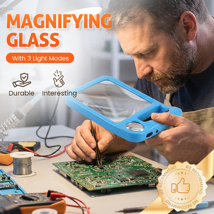 Raven Magnifying Glass | Rechargeable LED with 3 Light Modes 1