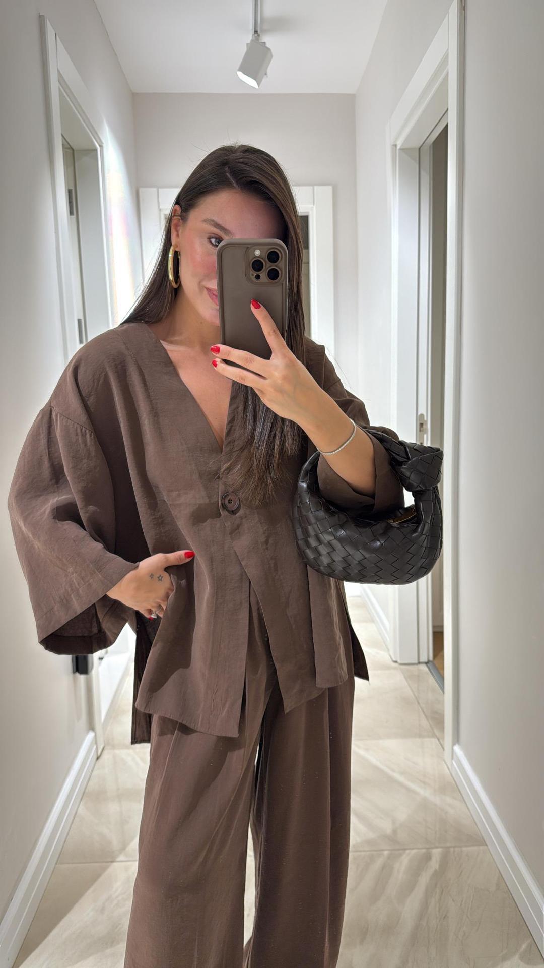 Sola Two-Piece Suit | Comfortable Linen, Versatile Style 5