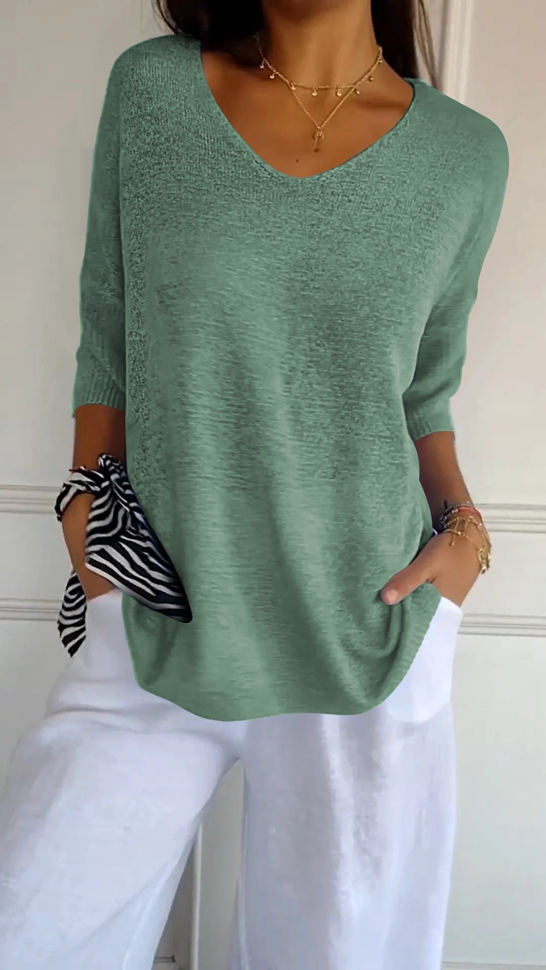 Sola V-Neck Top | Knitted, Minimalist Style 17